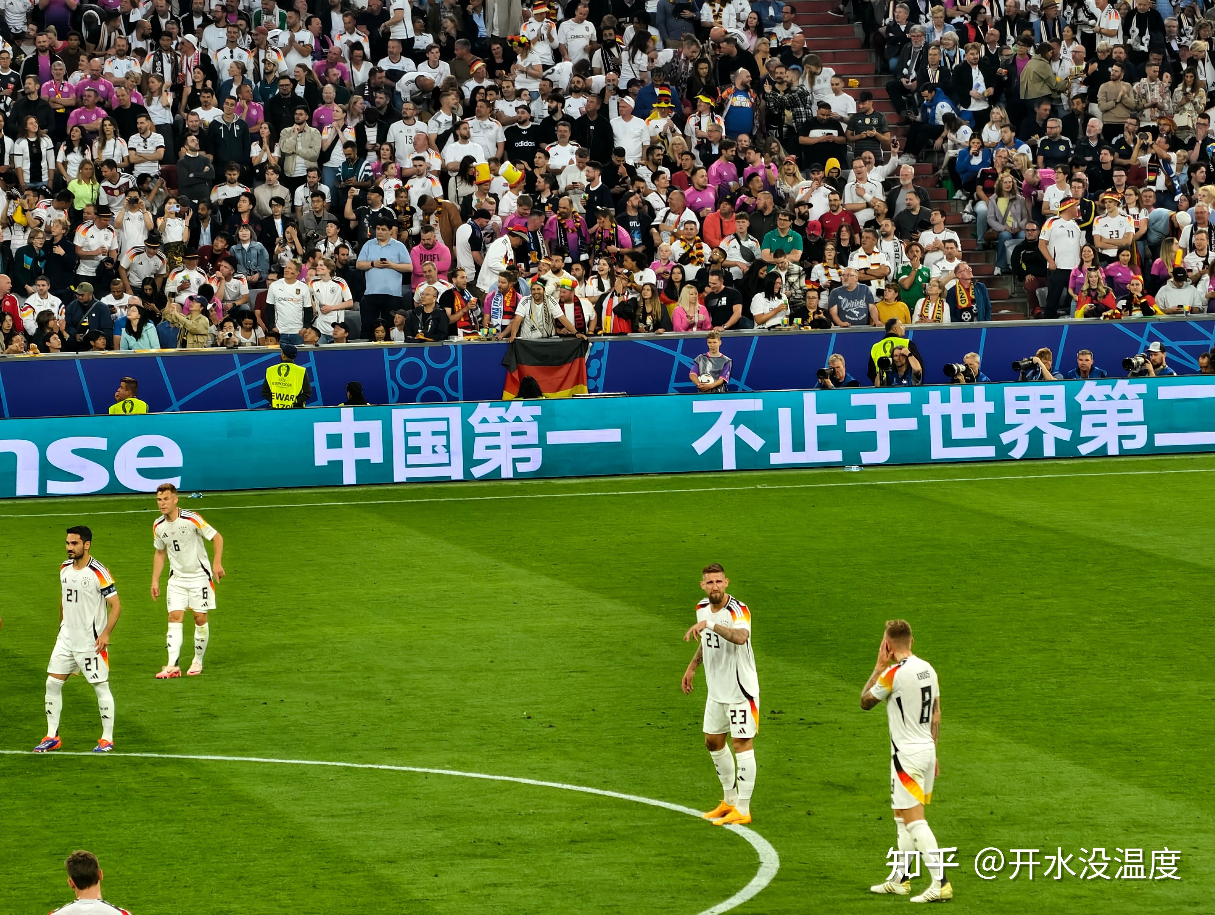 乐竟体育 -关于德国杯倒计时，拜仁慕尼黑赛前外线爆发，细节引发关注，底气十足，资深球员宣示担当的信息